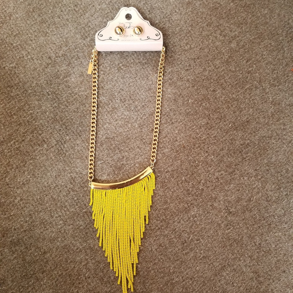 4 for $10*jazzy necklace set